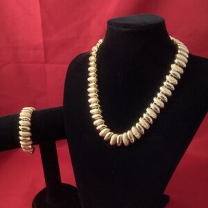 Vintage Collar Choker Necklace bracelet set Polished & Matte Gold Tone